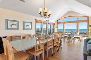 Dining - Livin': Oceanfront, Pool, Spa, Elevator (Corolla)
