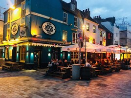 Bar (en la propiedad)