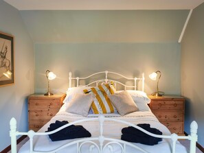3 bedrooms, free WiFi, bed sheets