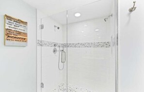 Condo, Multiple Beds, Balcony, Ocean View | Bathroom