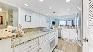 Condo, Multiple Beds, Balcony, Ocean View | Private kitchen | Fridge, microwave, stovetop, dishwasher