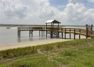 Windjammer 402, 2 Bedrooms, 4th Floor, Ocean Front, Elevator, Sleeps 6