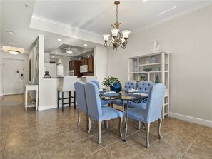 Appart'hôtel, plusieurs lits, balcon | Cuisine privée