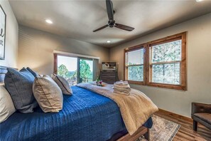 小屋, 多张床, 热水浴缸, 山景 | 4 多间卧室、免费 WiFi