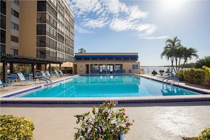 Piscina externa