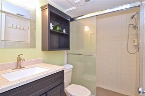 Appart'hôtel, plusieurs lits, piscine privée, vue jardin