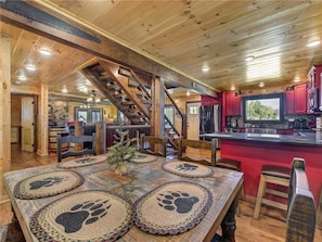 كابينة - عدة أسرّة - بمغطس ساخن - منظر للجبل | مطبخ خاص | ثلاجة، ميكروويف، موقد طهي مسطح، غسالة أطباق