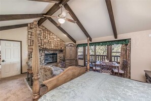 Cabaña, varias camas, hidromasaje, vista a la montaña | 4 habitaciones y wifi gratis 