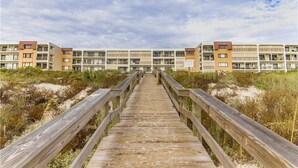 Property grounds - Windjammer 210, 2 Bedrooms, Ocean Front, Pool, Elevator, Sleeps 6 (St. Augustine)