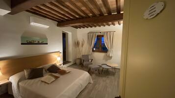 5 slaapkamers, een strijkplank/strijkijzer, reisbedje, gratis wifi