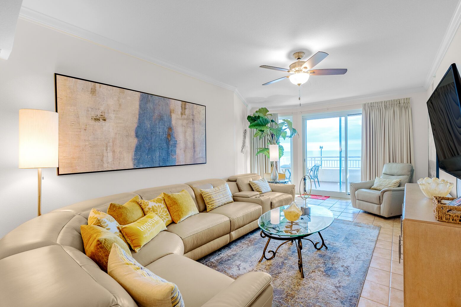 Beautiful 3 Bedroom / 2 Bathroom Condo Overlooking the Gulf LT2-305