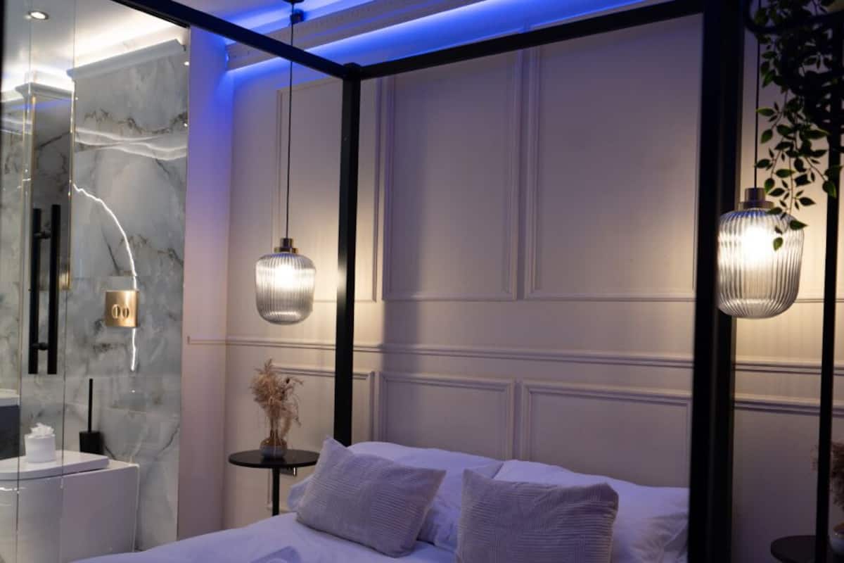 Superior Apartment, Accessible, Hot Tub | 1 bedroom