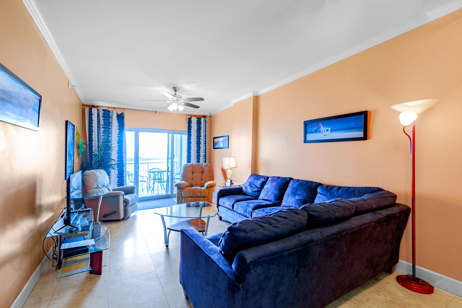 Beautiful 2 Bedroom / 2 Bathroom Condo Directly on the Beach SB-404