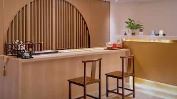 Tratamentos corporais, hidroterapia, tratamentos faciais, reflexologia