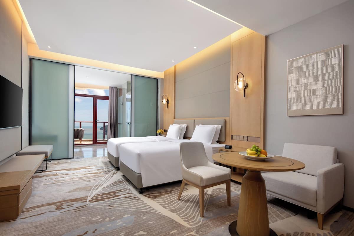 Standard Room, 1 King Bed, Sea View | Exterior