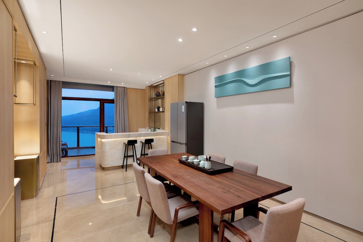 Suite (Panoramic) | Literie de qualité supérieure, matelas mémoire de forme, minibar