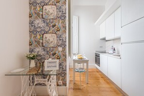 Kühlschrank, Ofen, Herdplatte