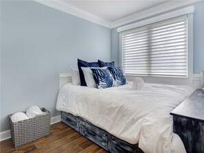 Condo, 1 giường cỡ queen, bồn tắm nước nóng, quang cảnh núi | 1 phòng ngủ