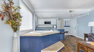 Condo, 1 giường cỡ queen, bồn tắm nước nóng, quang cảnh núi | 1 phòng ngủ