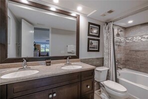 Condo, Multiple Beds, Private Pool, Golf View | Bathroom - Vista Verde East 5-137, 2 Bedroom, Ground Floor, Heated Pool, Spa, Sleeps 6 (St. Petersburg)