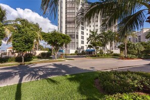 Exterior - Waterside 246, 3 Bedrooms, 4th Floor, Elevator, Heated Pool, Gym, Sleeps 6 (Fort Myers Beach)