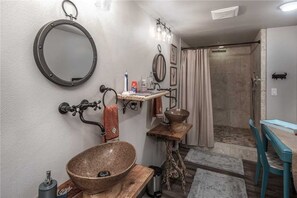 Cabin, Multiple Beds, Patio, Mountain View - Valley View, 3 Brs, Sleeps 8, Fireplace, Wifi, Pets Welcome, Views (Ruidoso)