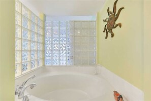 Bathroom - Windjammer 105, 3 Bedrooms, Ocean View, Elevator, Pool, Sleeps 8 (St. Augustine)