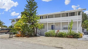 Exterior - Turtle Crawl 4, 1 Bedroom, Balcony, Near Beach, Wifi, Sleeps 2 (Fort Myers Beach)