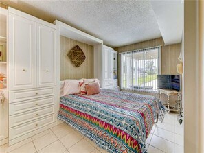 Room - Zamora Lower Cottage, 2 Bedroom, Pets, Wi-fi, Walk to the Beach, Sleeps 6 (St. Augustine)