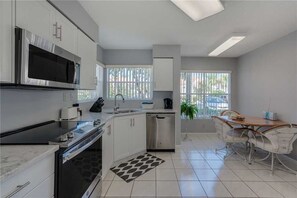 Condo, Multiple Beds, Private Pool, Pool View | Private kitchen - Vista Verde North 6-142, 2 Bedrooms, Pool View, Heated Pool, Spa, Sleeps 4 (St. Petersburg)