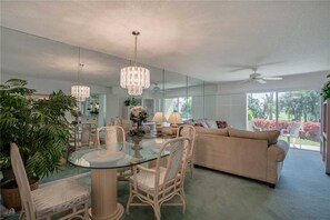 Kondominium, Beberapa Tempat Tidur, kolam renang pribadi, pemandangan kolam renang | Dapur pribadi | Mesin pembuat kopi/teh