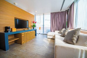 Living area - The Yucatan Playa del Carmen, Tapestry Collection by Hilton (Playa del Carmen)