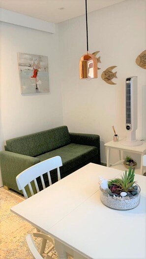 Exclusive Apartment | Living room | 32-inch flat-screen TV with cable channels, TV - Luxury Apartments Bello (Punta Cana)