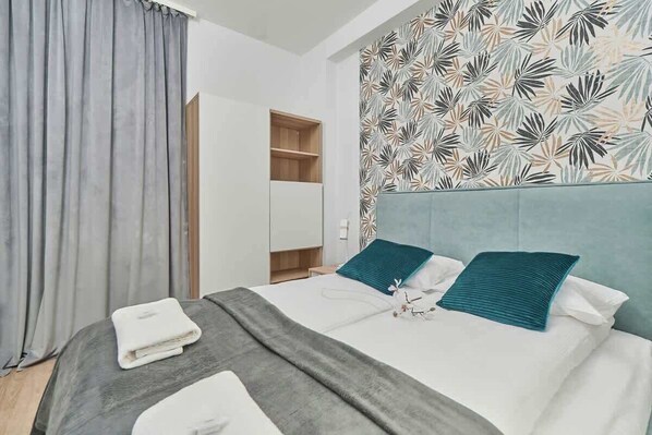 1 bedroom, iron/ironing board, WiFi, bed sheets