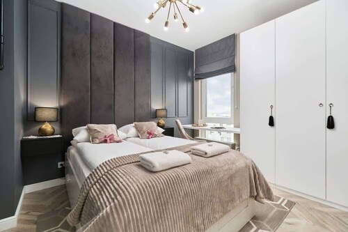 Stilvolle Wohnung | Balkon, Parkplatz und Arbeitsraum