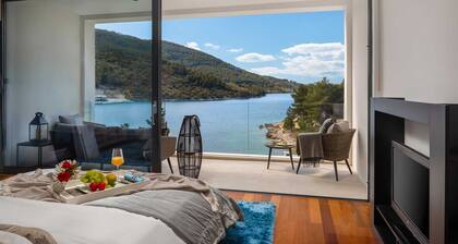 Beachfront Villa Grain of Salt with Pool