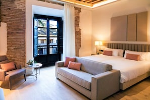 Premium Room | Egyptian cotton sheets, premium bedding, down comforters, pillowtop beds - Sofraga Palacio (Ávila)