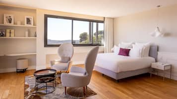 Premium bedding, minibar, in-room safe, desk