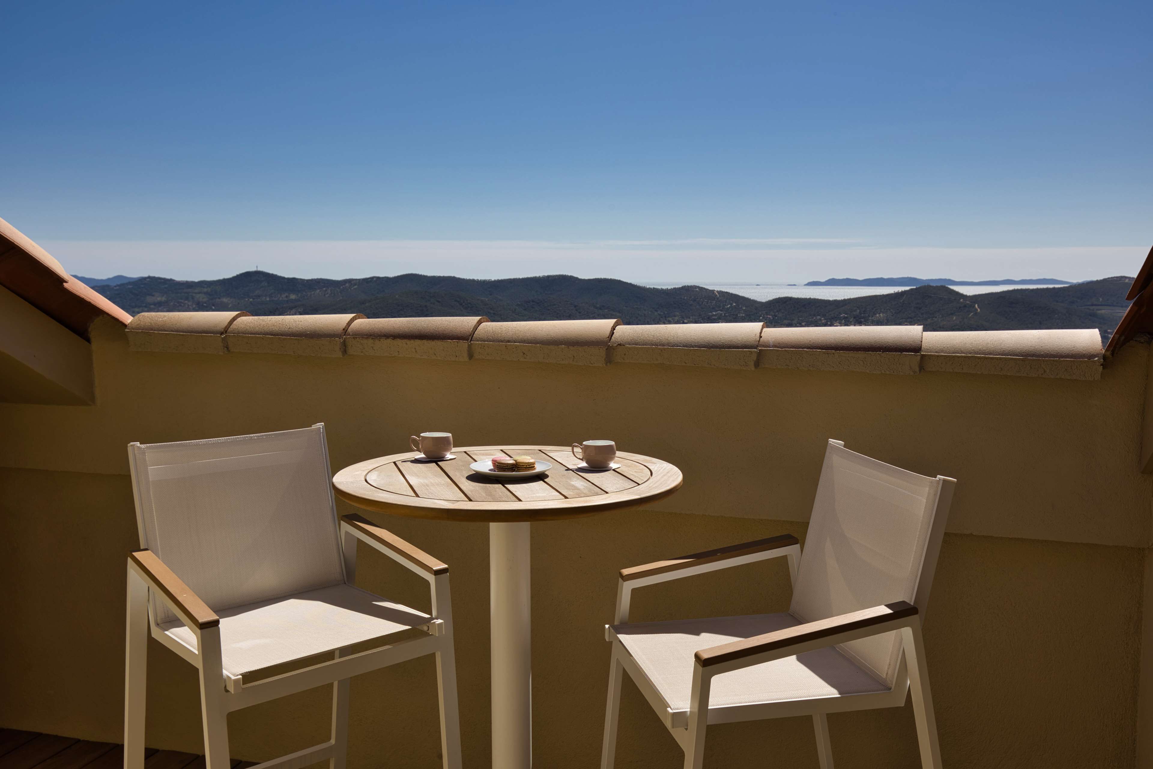 junior suite, 1 king bed, terrace, sea view | premium bedding, minibar, in-room safe, desk