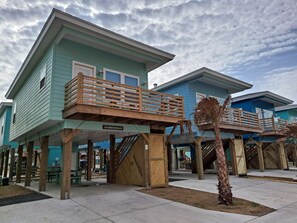 Exterior - Hammerhead, New 2 Bedroom / 1 Bath Bungalow (Port Aransas)