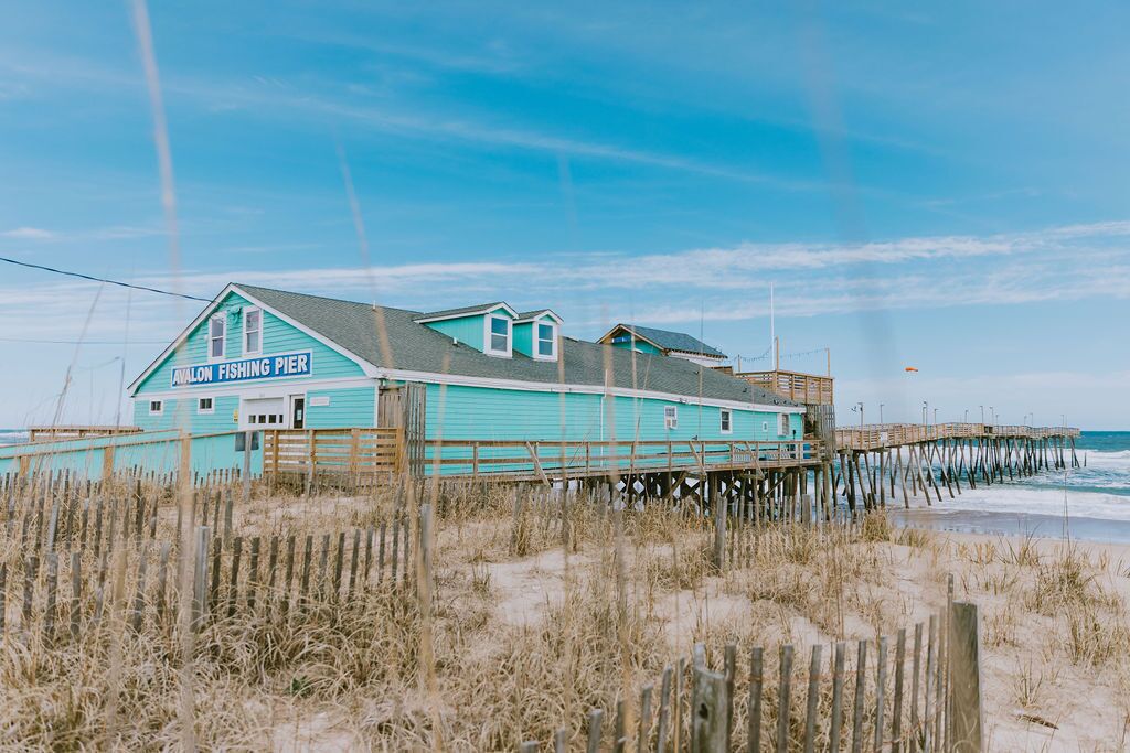 Playa en los alrededores y camastros 