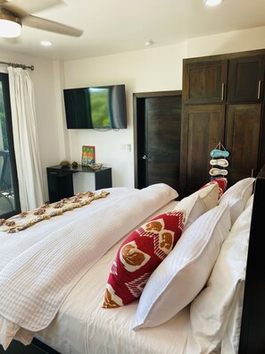 1 bedroom, in-room safe, iron/ironing board, free WiFi