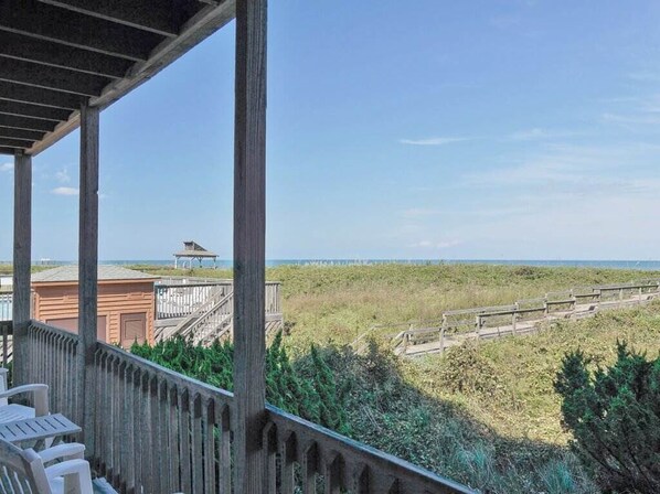 Property grounds - Charming first floor condo in Duck! (Duck)