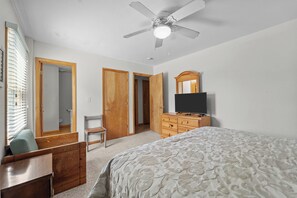 6 bedrooms, free WiFi, bed sheets
