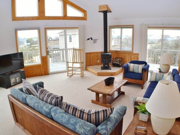 TV, fireplace, DVD player, books