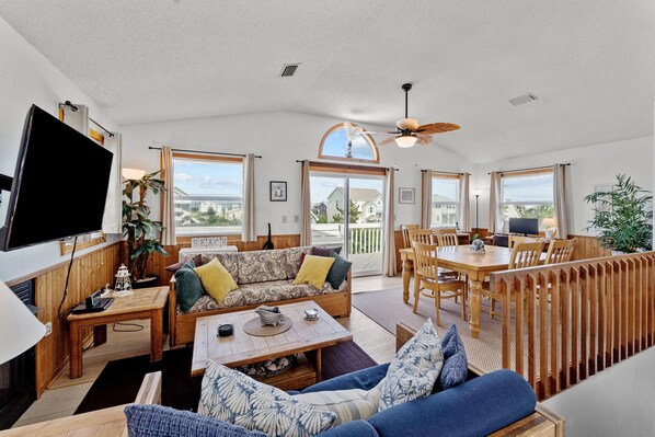 تلفزيون، مشغل دي في دي، كُتُب، مكتبة فيديو