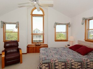 5 bedrooms, free WiFi, bed sheets
