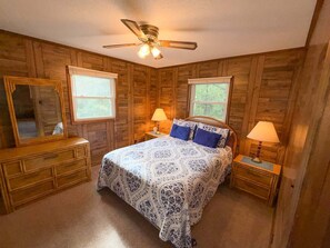 3 bedrooms, free WiFi, bed sheets