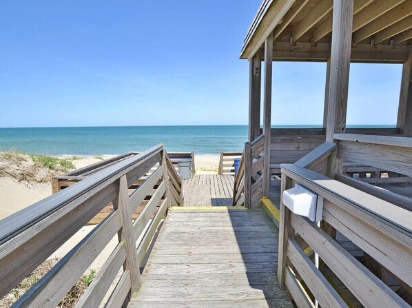 On the beach - This cozy townhome has everything you need for an enjoyable and relaxing Outer Banks vacation. (Nags Head)