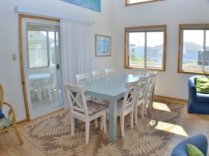 Dining - Life is "Just Ducky" when you experience your Outer Banks vacation in this cozy cottage. (Corolla)